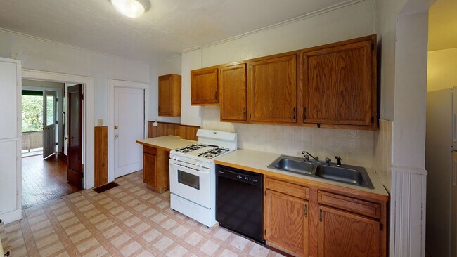 Foto del edificio - 321-321.5-3215 Hillview Pl