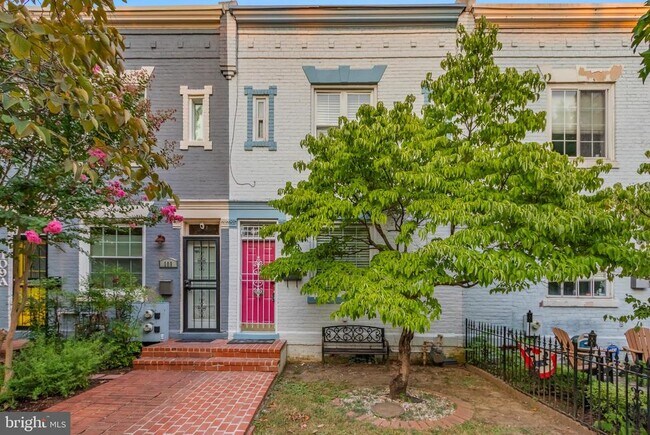 Foto del edificio - 107 15th St NE