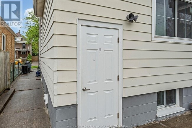 Building Photo - 759 Pierre Ave