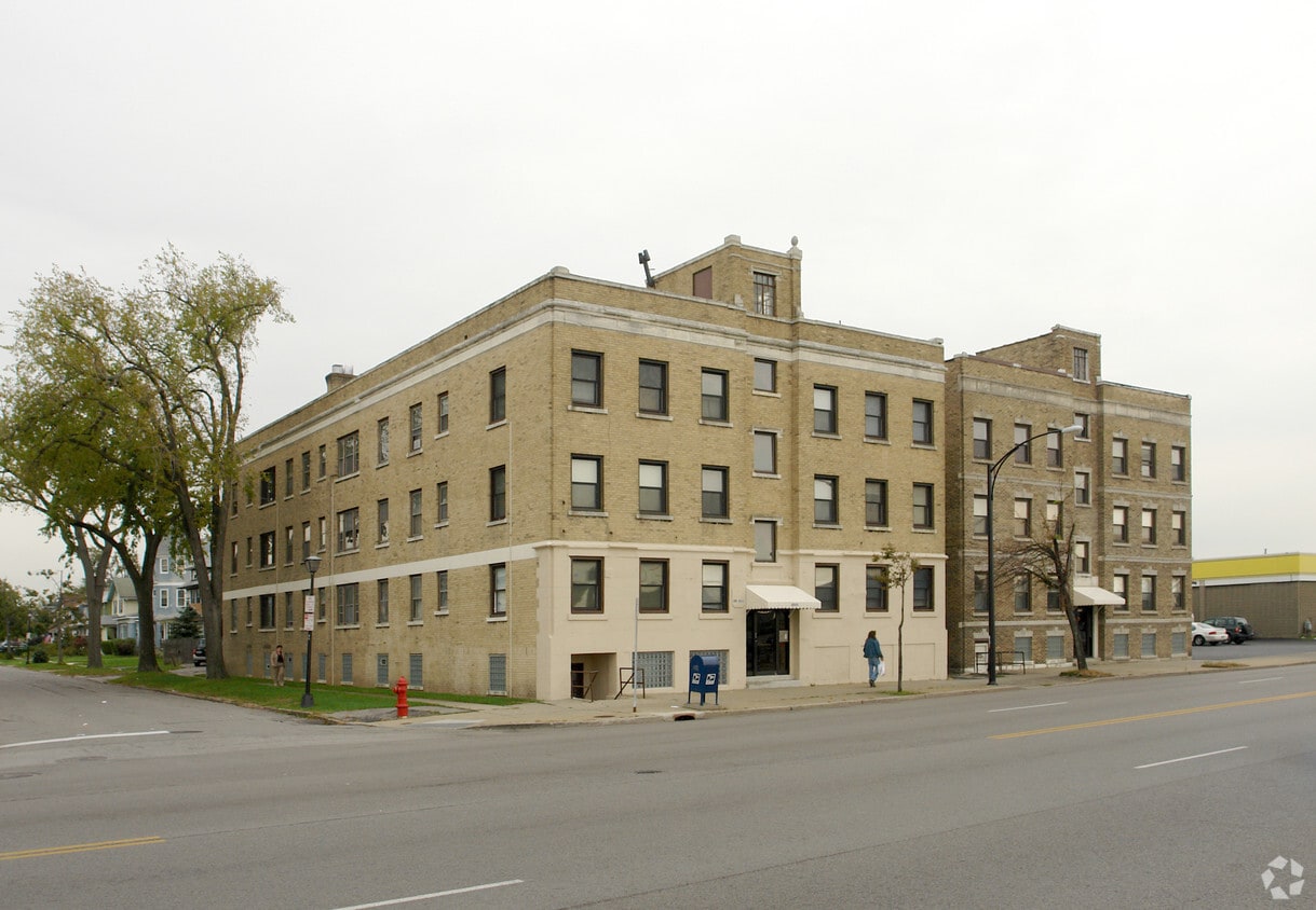 Primary Photo - 2255 Delaware Ave