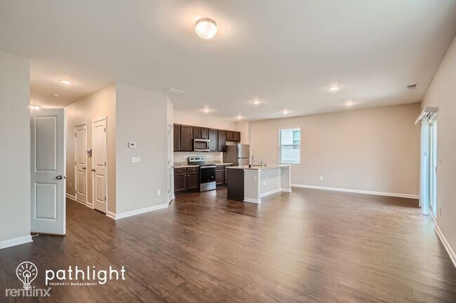 Foto del edificio - 3 br, 2 bath House - 628 Moorings Avenue UNIT