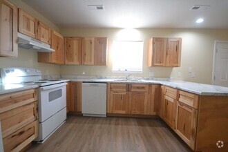 Building Photo - 510 Poplar St