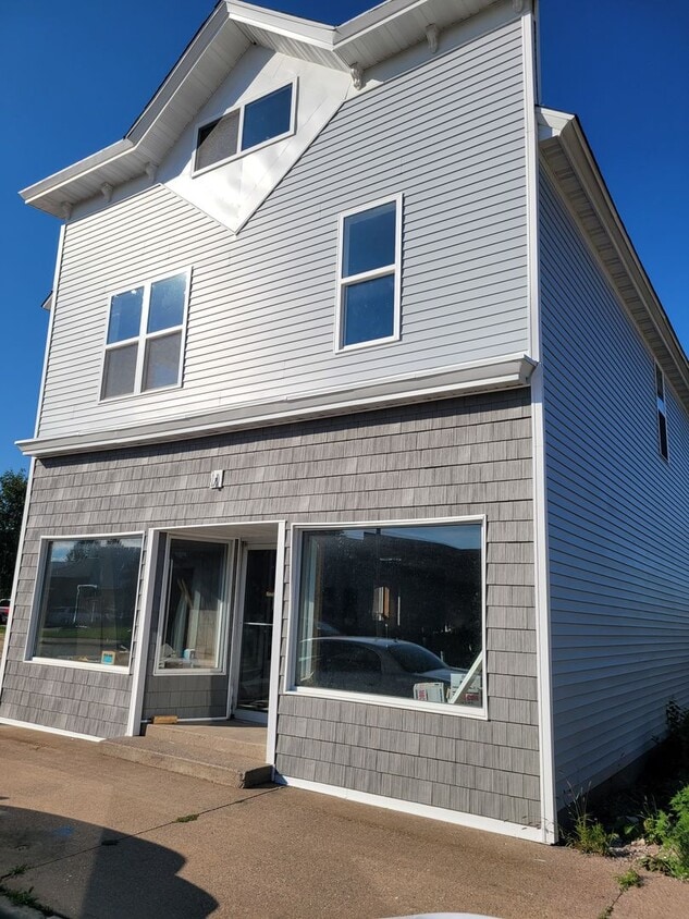 112 E Garfield Ave Unit B, Marion, WI 54950 Room for Rent in Marion