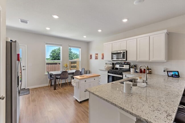 Building Photo - 8306 Haflinger Dr