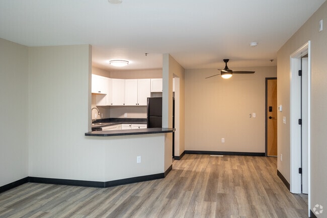 NEW 1BR, 1BA - 728SF - Dining Room/Kitchen - Bennington Hill Apartments