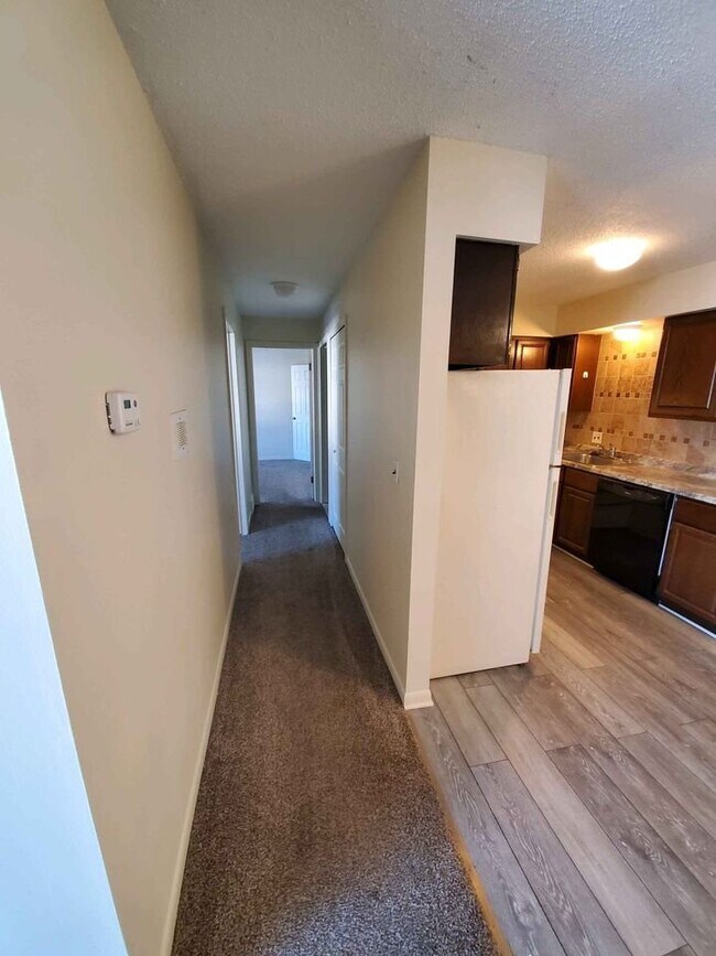 Foto del edificio - 22137 Huron River Dr