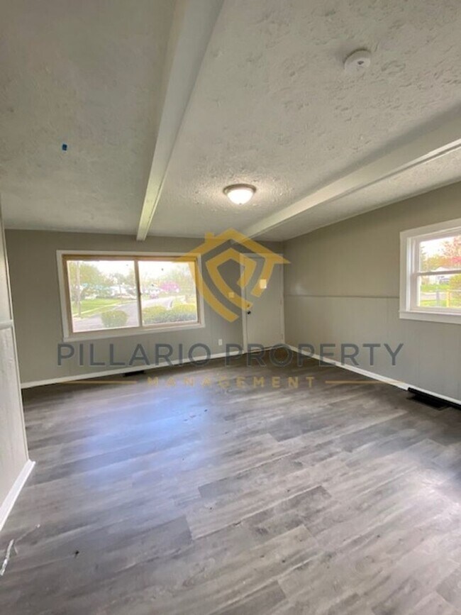 Foto del edificio - Updated, 2 Bedroom/1 Bathroom, Atomic Ranc...