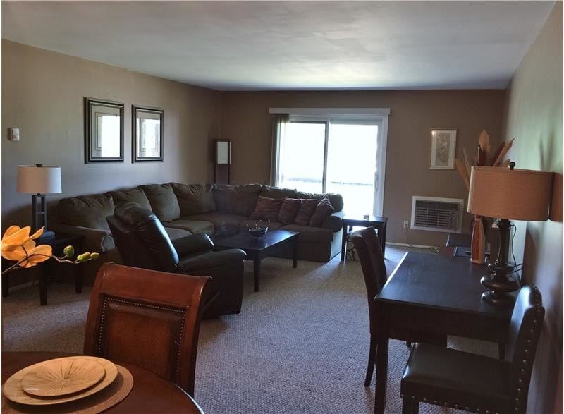 Primary Photo - 798 Eves Dr