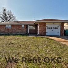 Building Photo - 1332 SW 77th Pl