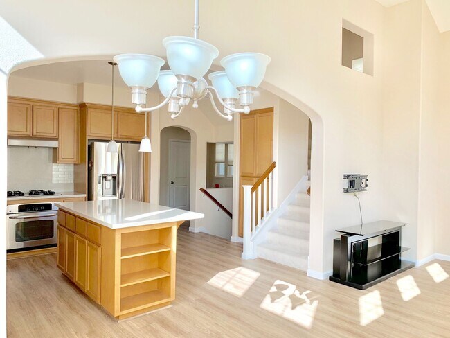 Photo - Perfect Shape Large 3 Story Single Family ... House