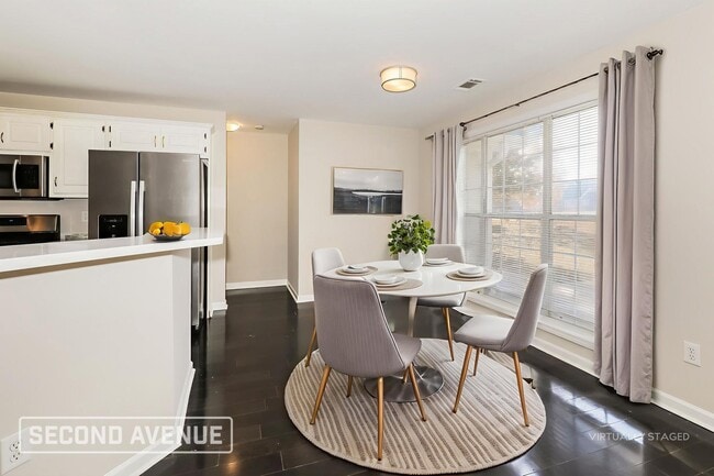 Building Photo - 1008 Maria Dr