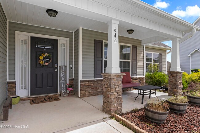 Building Photo - 640 Arabella Dr