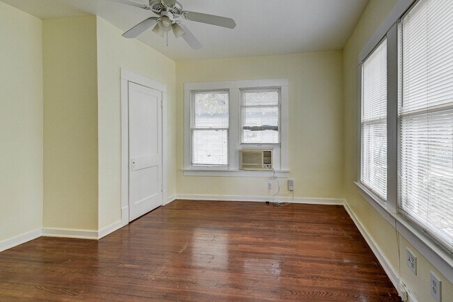 Building Photo - Old-world elegance with modern comfort!