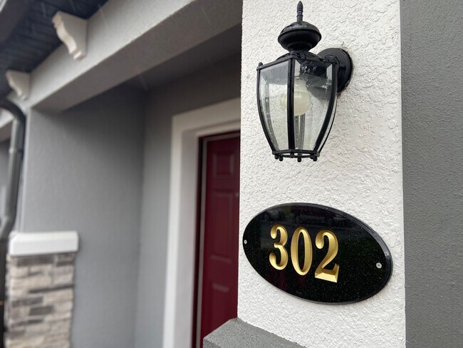 Building Photo - 3BD/2.5BA Towns at White Cedar Townhome in...