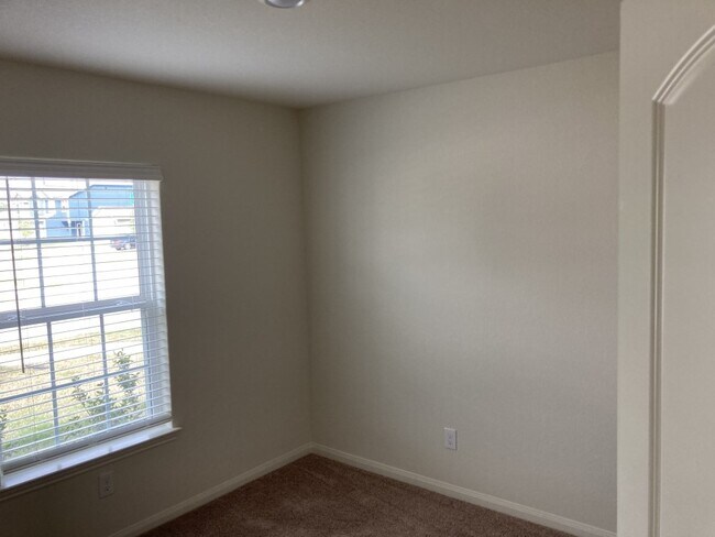 Foto del edificio - 8418 Hannah Rd