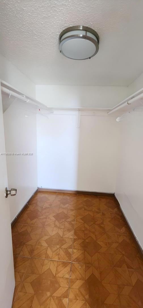 Foto del edificio - 10000 NW 80th Ct