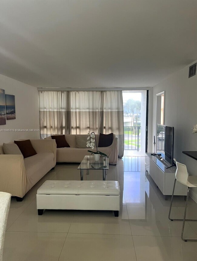 Foto del edificio - 600 Parkview Dr