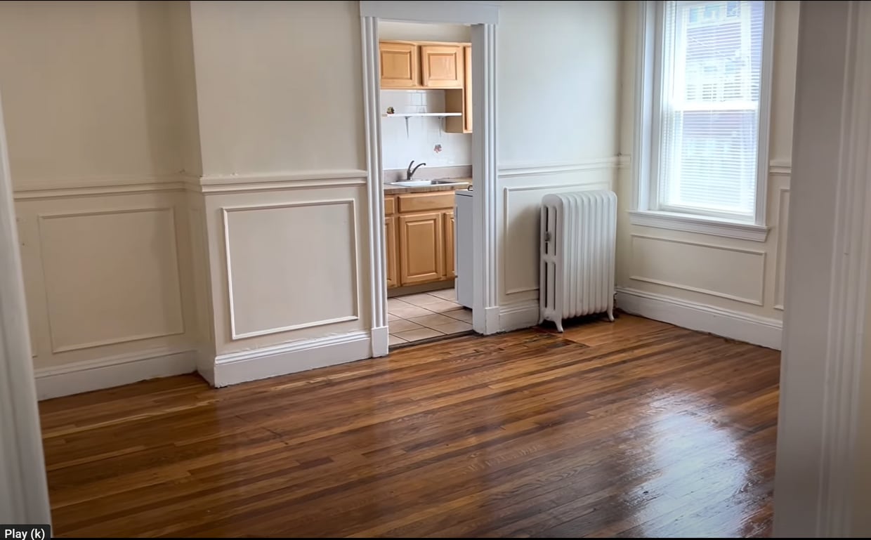 Foto principal - 208 Kelton St