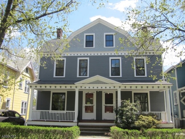 Photo - 29 Midland Ave Townhome