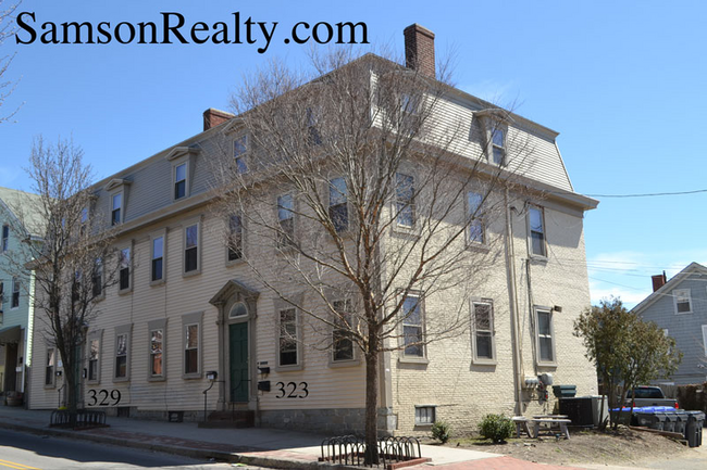 Building Photo - 323 Wickenden St