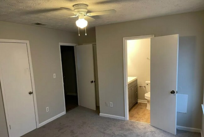 Foto del edificio - 2 bed 2.5 bath in Stockbridge!