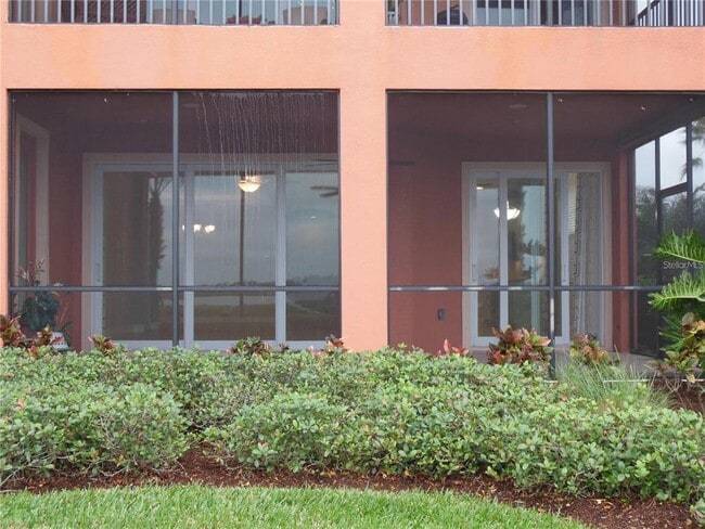 Foto del edificio - 1266 Riverscape St