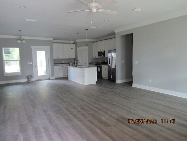 Foto del edificio - New Construction Four Bedroom Available So...