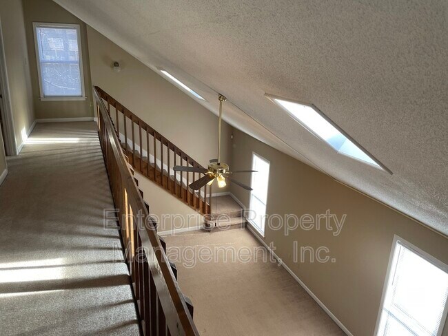 Foto del edificio - 384 Sherburne Cove