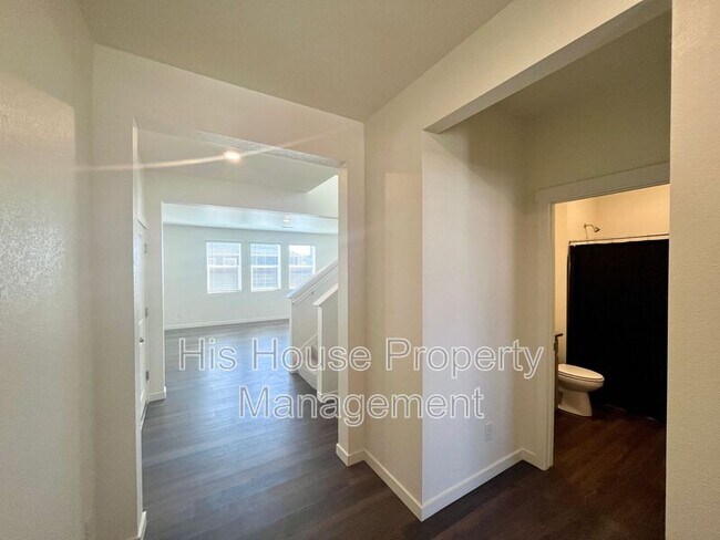 Building Photo - 5001 Abigar St