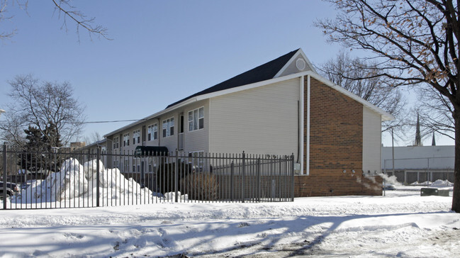 Building Photo - Walnut Park Apartments