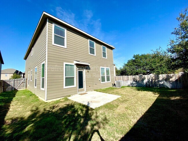 Foto del edificio - 9803 Boxer Creek
