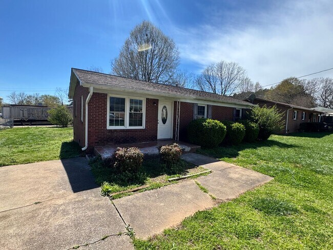 Foto del edificio - 3/1 House in Shelby, NC