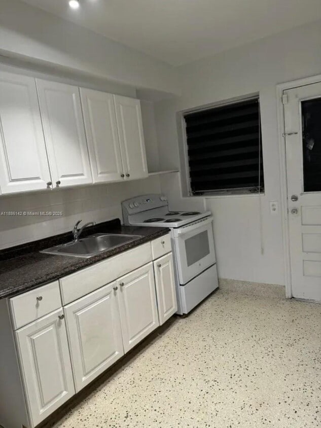 Foto principal - 2101 SW 3rd Ave