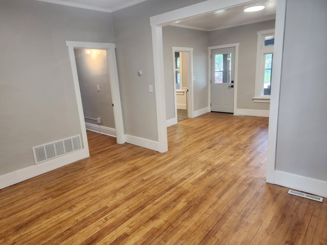 Foto principal - 523 Jackson St