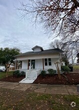 Building Photo - 628 E Tombigbee St