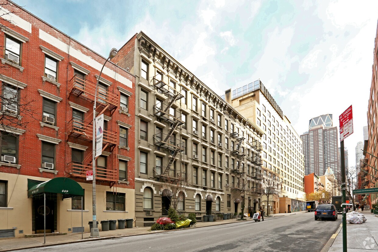 441 - 447 W 56th St - 441-447 W 56th St