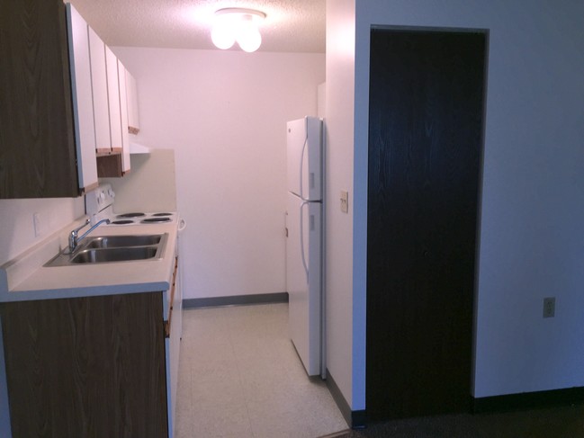 Kitchen - Spring Creek Towers - Senior and/or Disabled