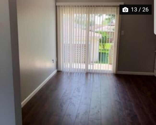 Foto del edificio - 7518 Grand Ave