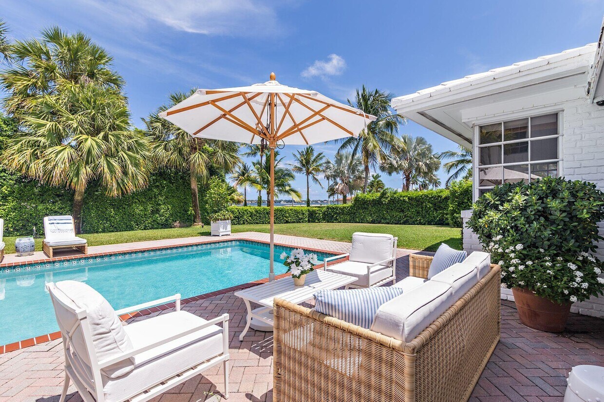 2426 Medina Way, West Palm Beach, FL 33401 House Rental in West Palm