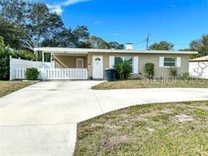 Building Photo - 1228 Pineview Ave