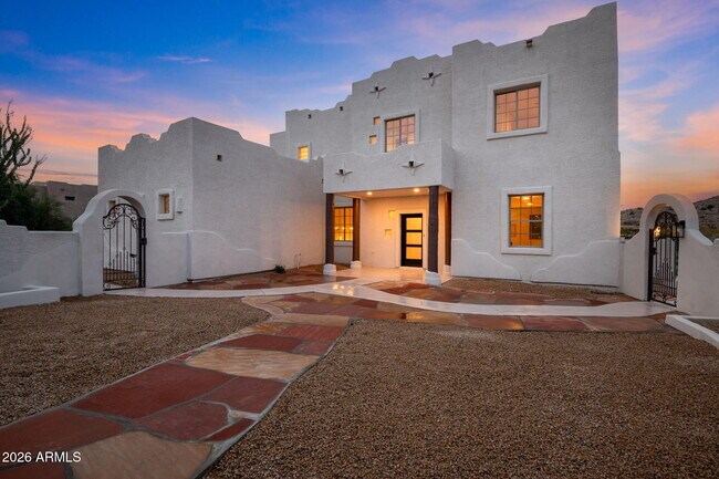 Building Photo - 18344 W Santa Irene Dr