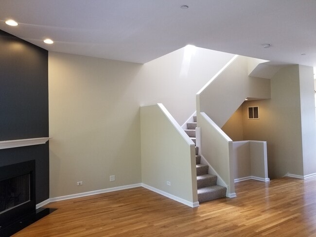 Building Photo - 104 Belvidere Ave