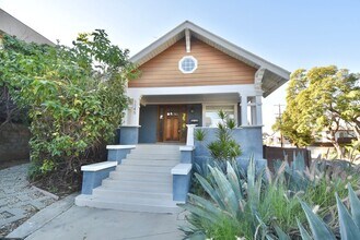 Building Photo - 2214 Elsinore St