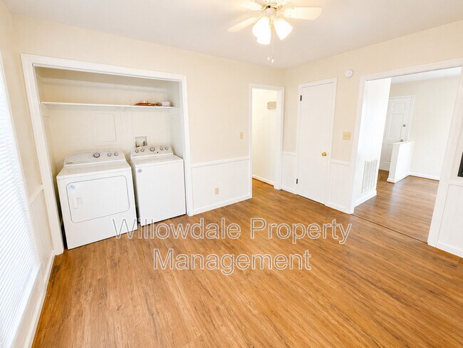 Building Photo - 2312 Sierra Dr