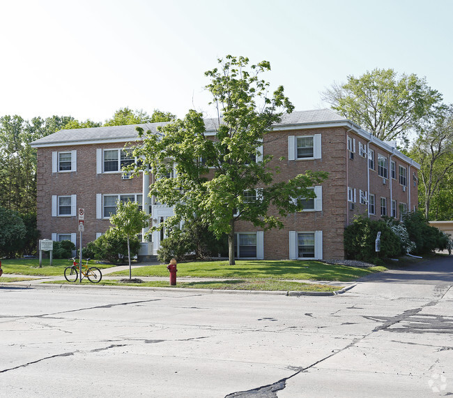 Foto del edificio - Highland Court Apartments