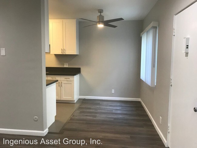 Building Photo - 2 br, 1 bath Apartment - 4248 Russell Ave.