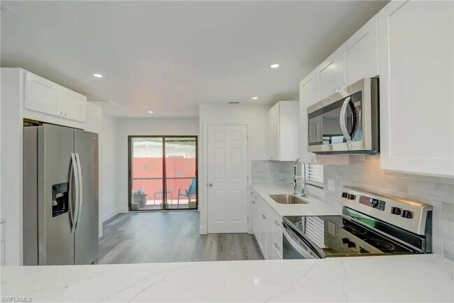 Foto del edificio - 27650 Imperial Shores Blvd
