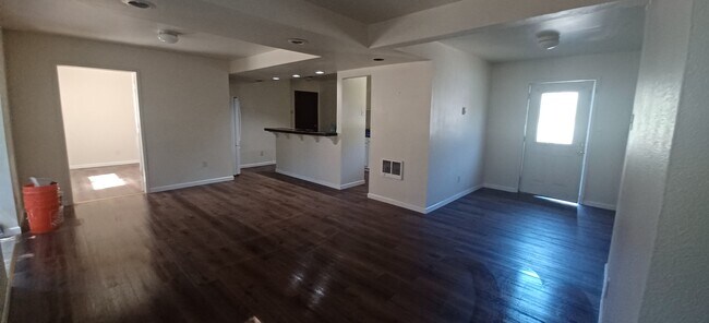 Otro - 1731 NE Northgate Way