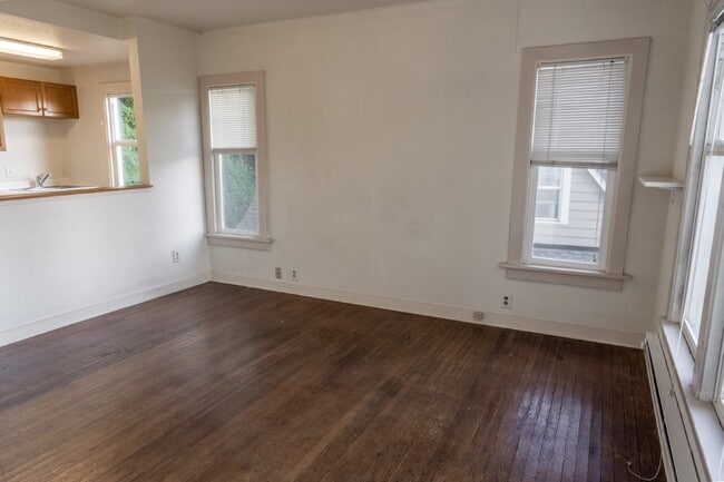 Building Photo - 4755 22nd Ave NE