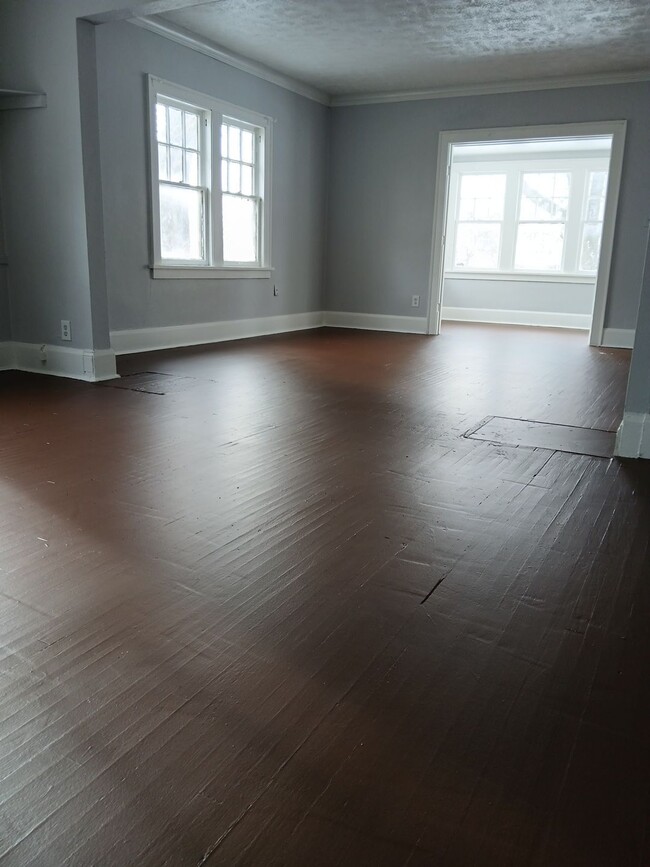 Building Photo - 626 15th St